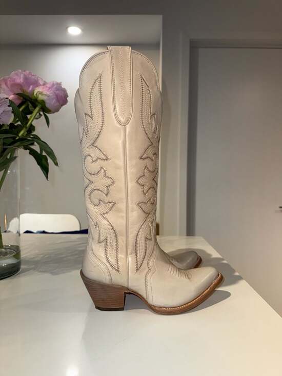 Ariat Shoes - Ariat Western Cowgirl Boots Women's Size 7B Style 10044412 White Leather